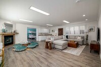 Building Photo - 4880 Kane St