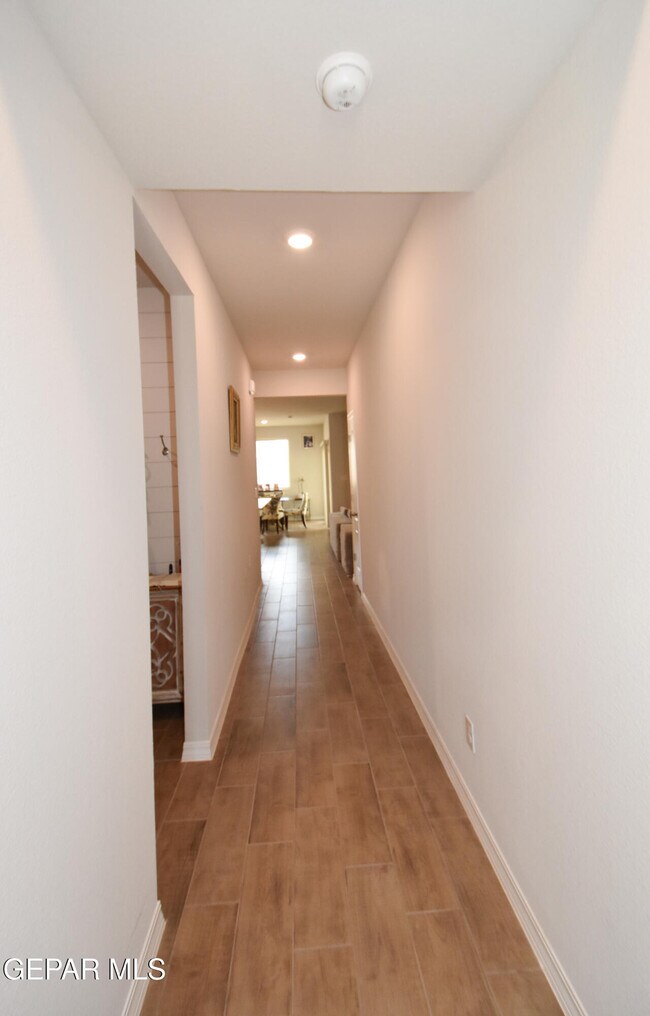 Building Photo - 51117 Desert Sunflower Ave