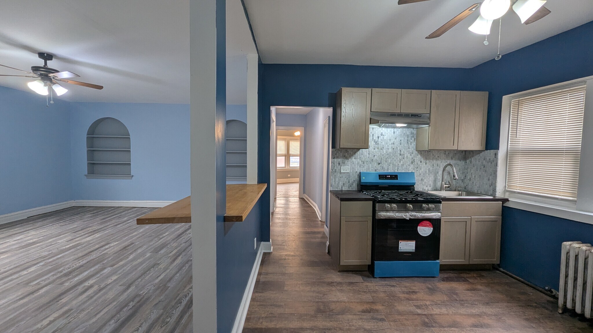 Building Photo - 7416 N Rogers Ave