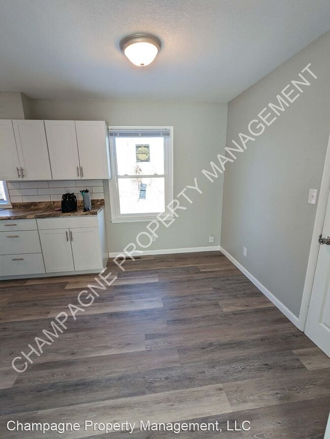 Building Photo - 3 br, 1 bath House - 5806 Fairlane Dr.