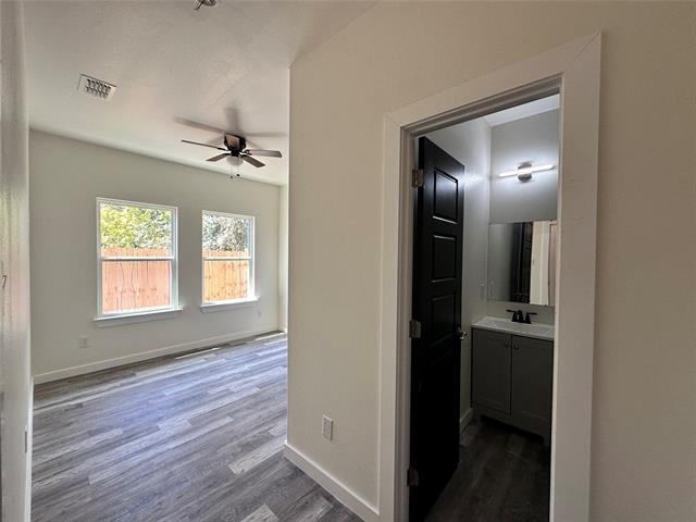 Building Photo - 4934 Echo Ave