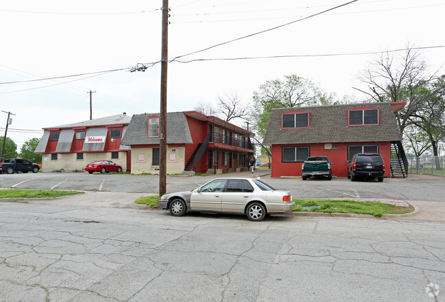 Primary Photo - Los Colores Apartments