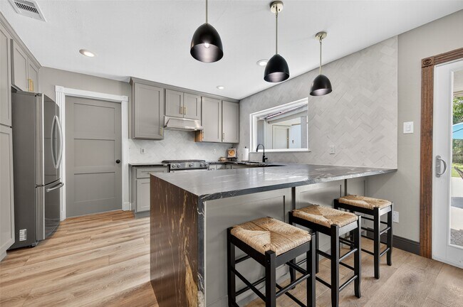 Building Photo - 10 Kittiwake Ct