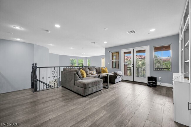 Building Photo - 1289 Vietti St