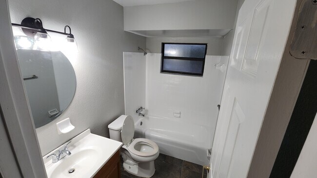 Building Photo - 3379 North Ave