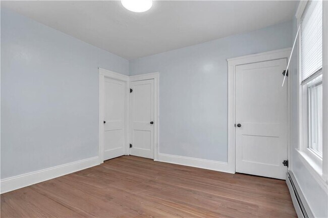 Building Photo - 135 Illinois St