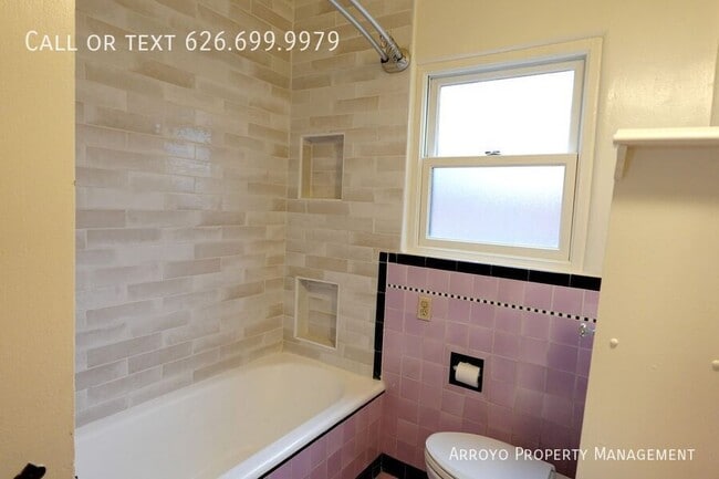 Building Photo - 3216 Brandon St