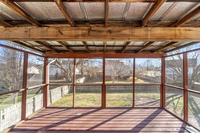 Building Photo - Quiet home near Fort Campbell- Waiting for you to call home