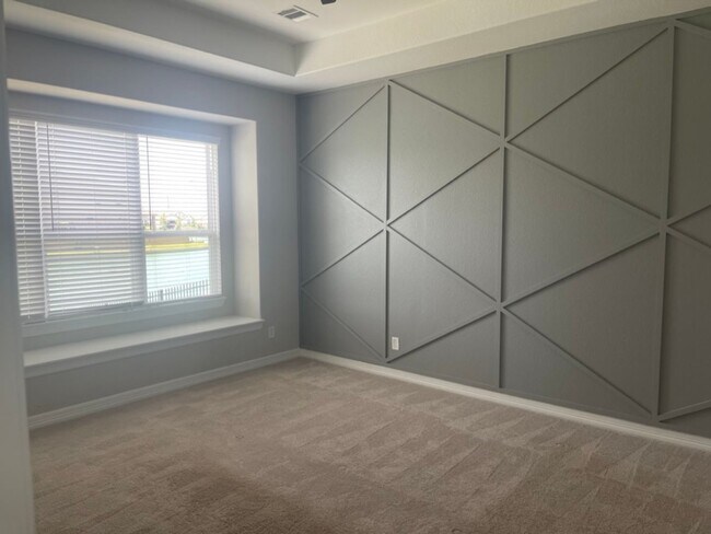 Building Photo - Gorgeous 4-bedroom home!