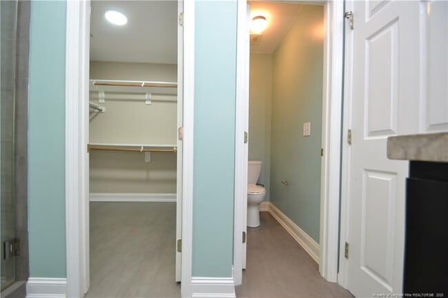 Building Photo - 6524 Englehardt Dr