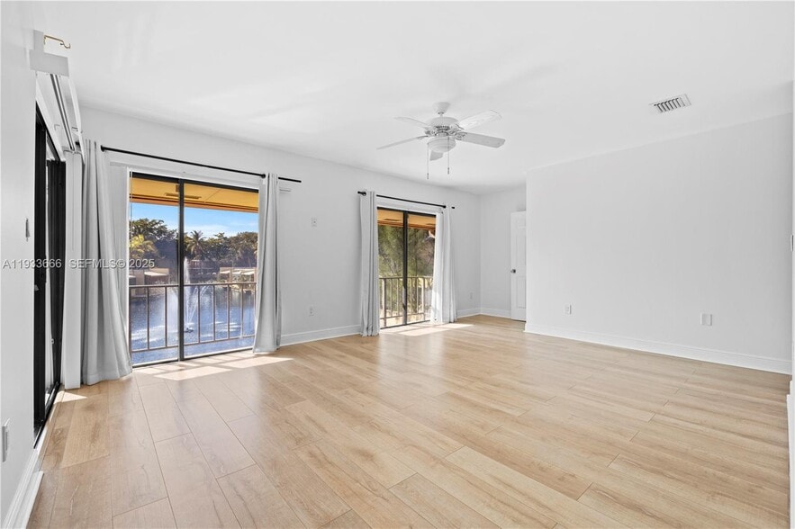 Building Photo - 15518 Braemar Ct