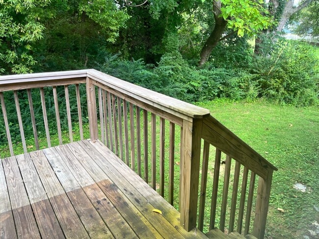 Building Photo - 2 Bedroom Maryville Perfect Location