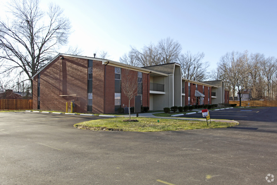 Primary Photo - Woodgate Apartments