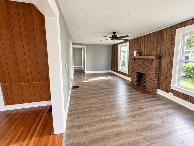 Building Photo - 708 Covington Ave