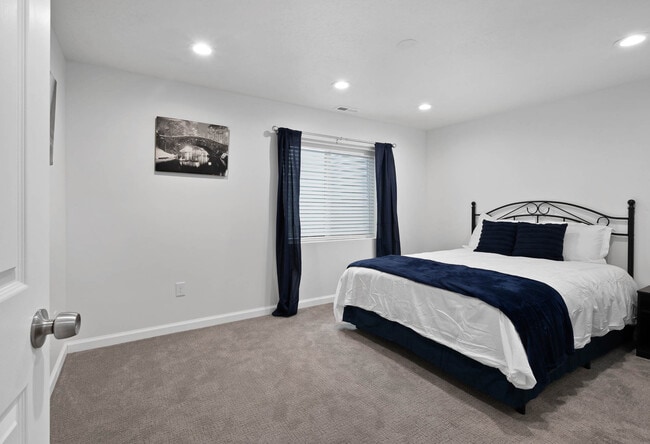Building Photo - 6216 Teton Pk Dr