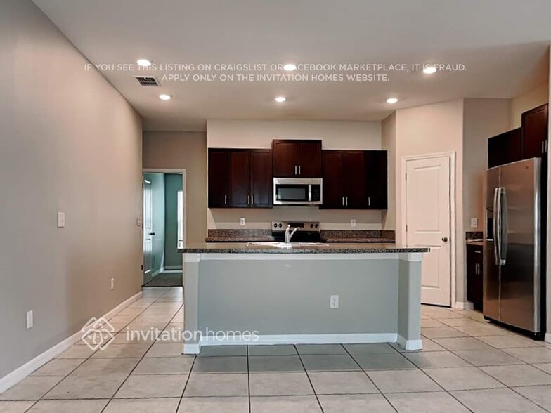 Building Photo - 1561 Blue Rose Dr