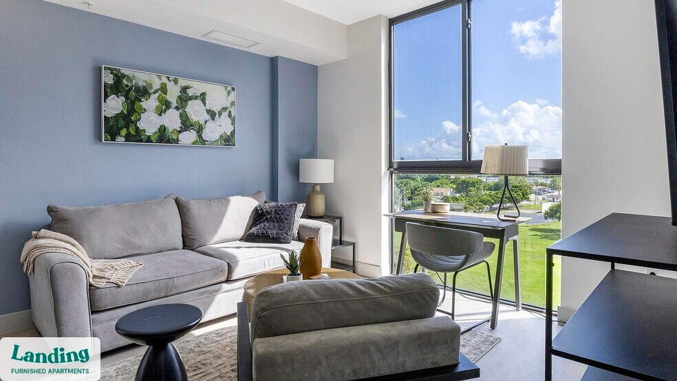 Primary Photo - 1155 NE 126th St