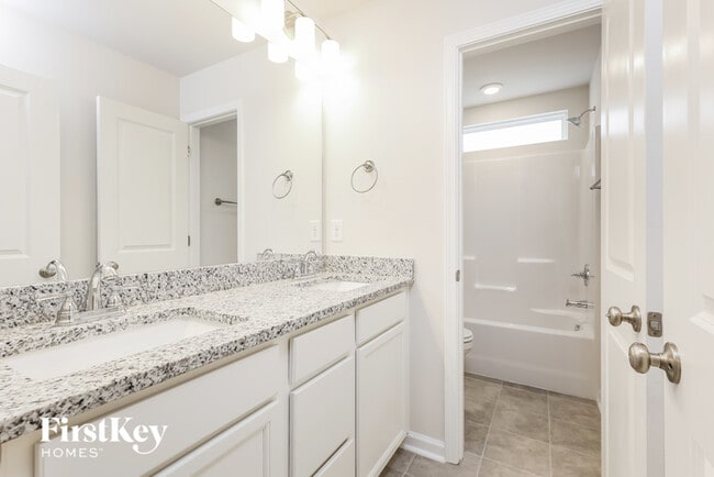 Building Photo - 717 Ridgemoor Trl