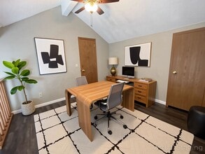 Building Photo - 2 bedroom 2 bath Loft Apartment Branson MO Renovated