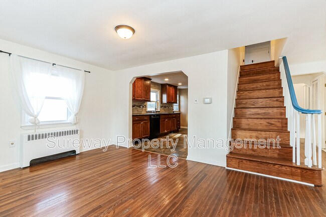 Building Photo - 1097 Richardson Ave