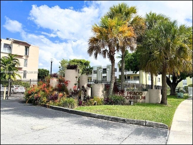 Building Photo - 10651 SW 108th Ave