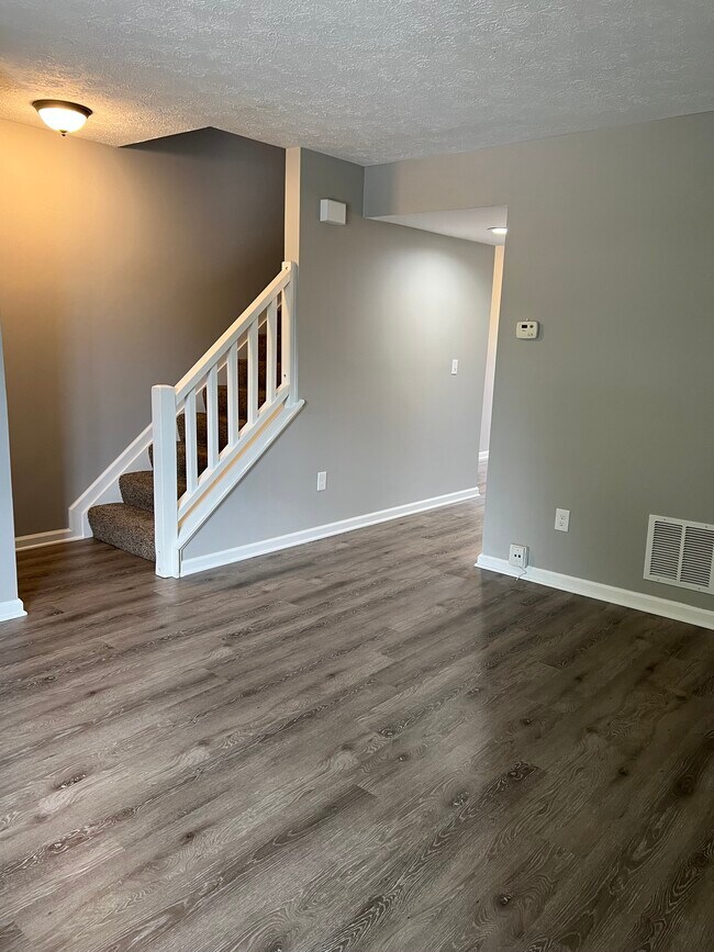 Building Photo - 4920 Drayton Rd