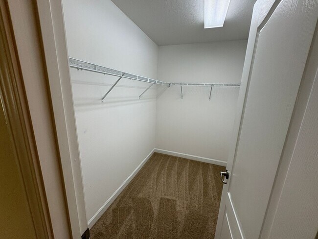 Building Photo - 6 BEDROOM + LOFT, 3 BATH HOME INDEPENDENCE COMMUNITY WINTER GARDEN/ WINDERMERE