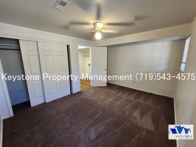 Building Photo - Charming Townhome in Pueblo West – Comfortable & Convenient Living $1300/$1300