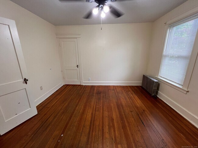 Building Photo - 339 Wilson St