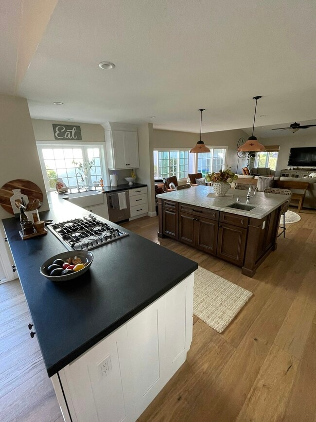 Building Photo - 48 Red Rock