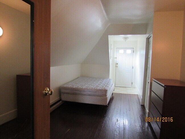 Building Photo - 402-apt1-4 Water St