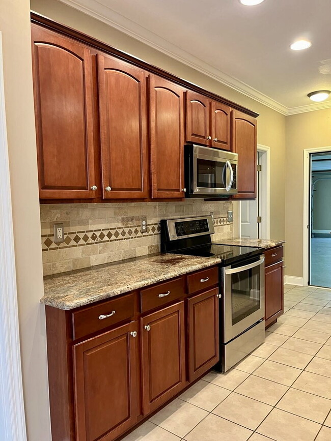 Building Photo - 4BR Home in Summer Rose with Two Primary Suites | 3,271 Sq Ft | Flexible Layout