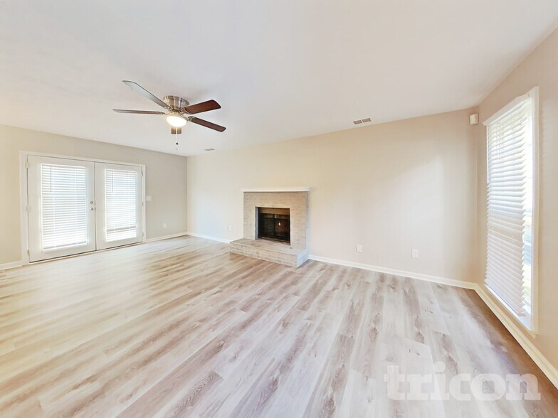 Building Photo - 1182 Plunkett Way