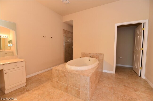 Building Photo - 21572 Baccarat Ln