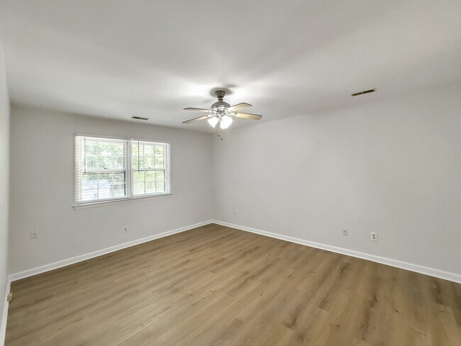 Building Photo - 312 Trappers Run Dr
