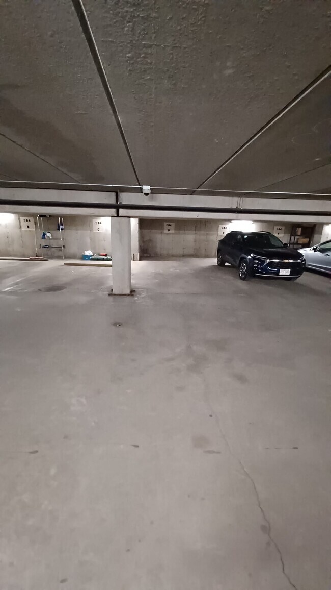 one underground park spot - 204 Ski Ct