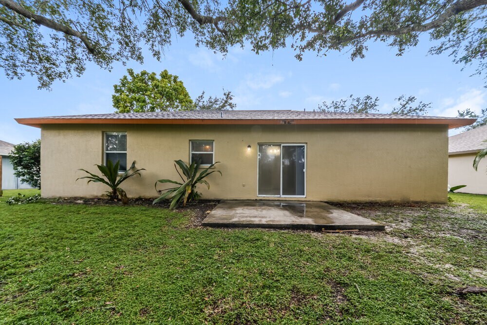 Building Photo - 2129 49th Ave E