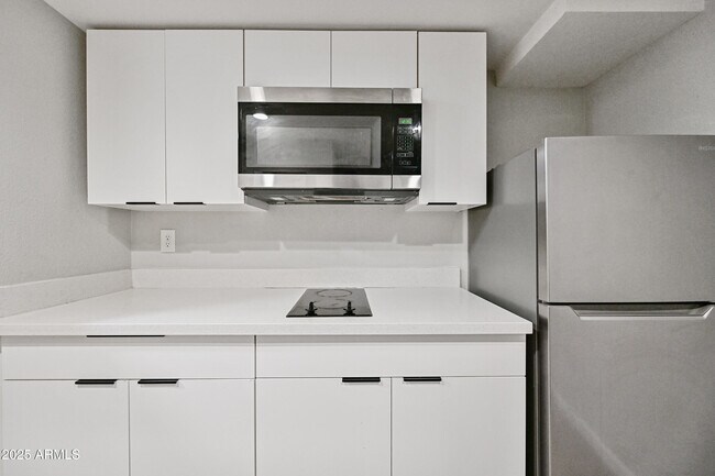 Building Photo - 3025 N 32nd St