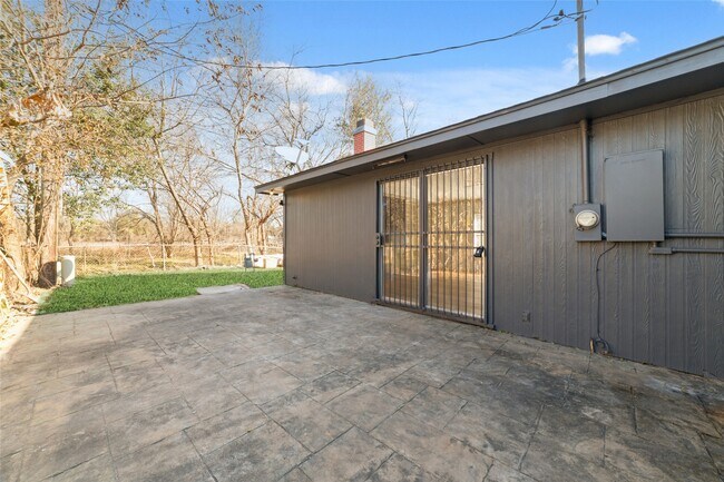 Building Photo - 419 Bellmar Dr