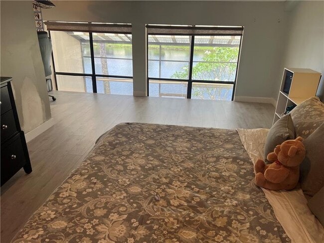 Building Photo - 211 NW 45th Ave