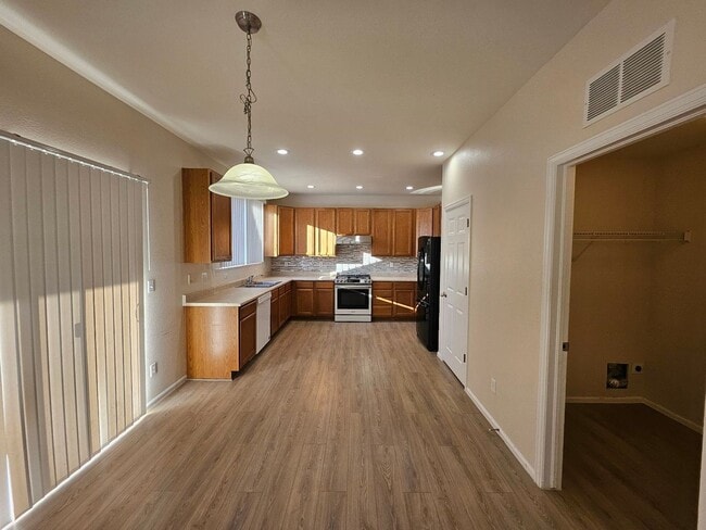 Building Photo - Beautiful 4 bedroom home available in Peyton!