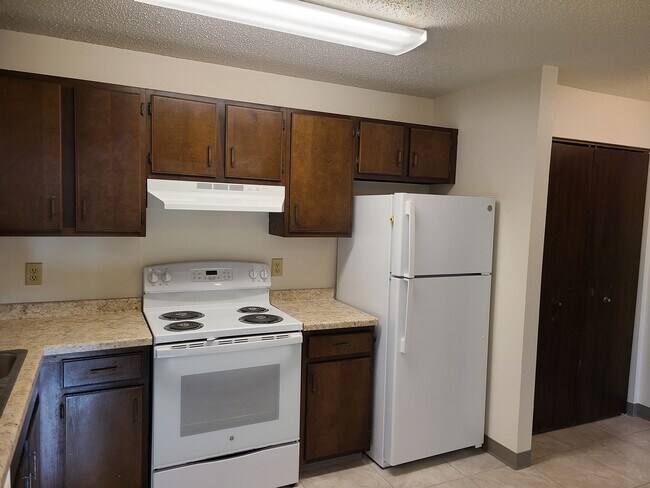 2333 20 1/2 Ave S Fargo - Green Apartments