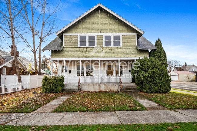 Building Photo - 731 W Knox Ave