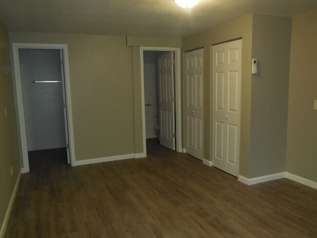 Building Photo - holk696