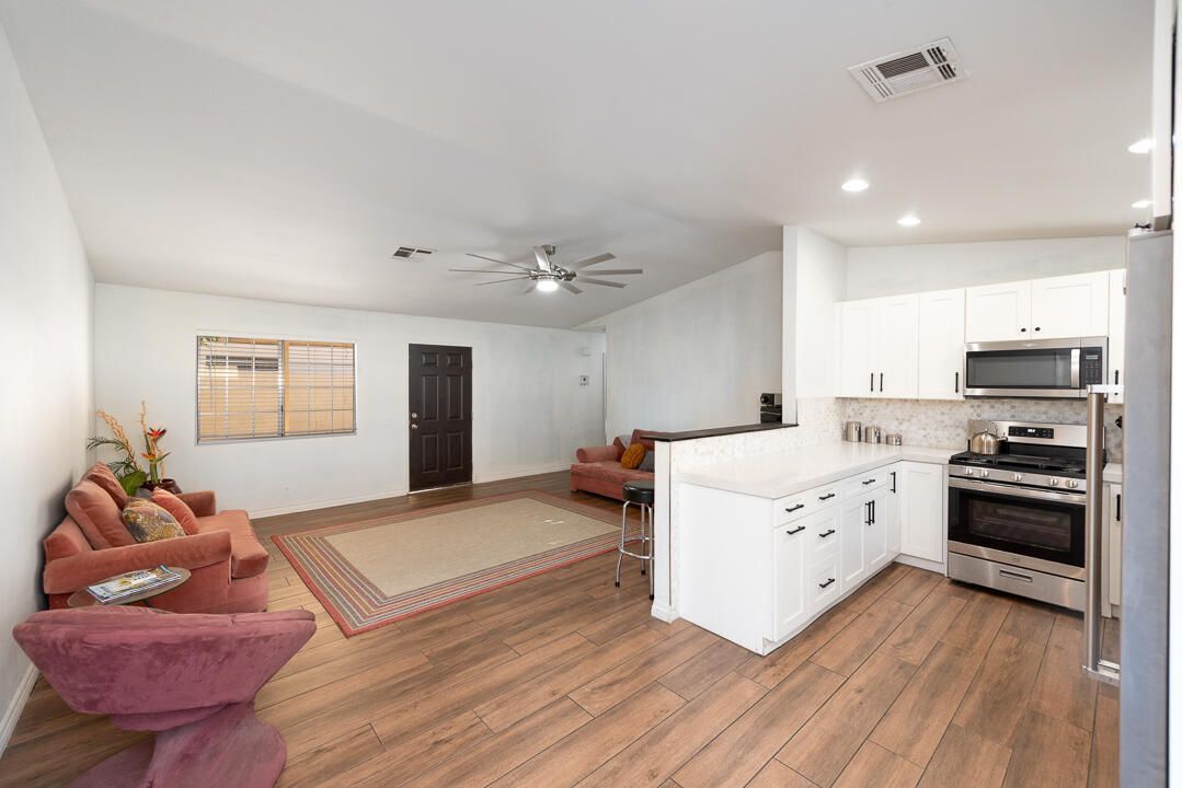 Building Photo - 51785 Avenida Bermudas