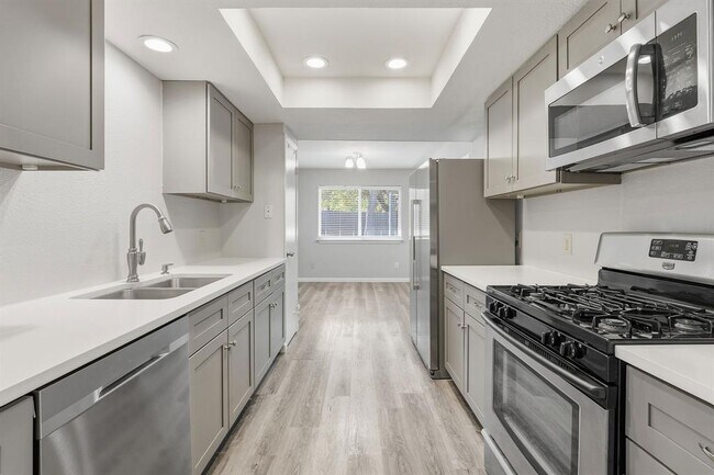 Building Photo - 3930 Leafield Dr