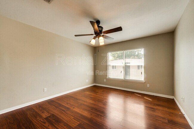 Building Photo - 517 Misty Mountain Dr