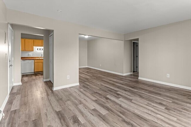 Building Photo - Beautiful 3 bedroom with updates galore- HEAT, Water and Sewer included !