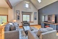 Building Photo - 1537 N Williams St