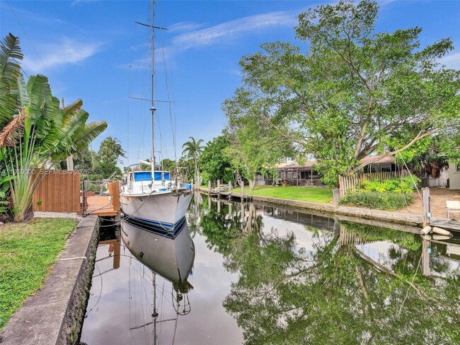 Building Photo - 937 SW 17th St